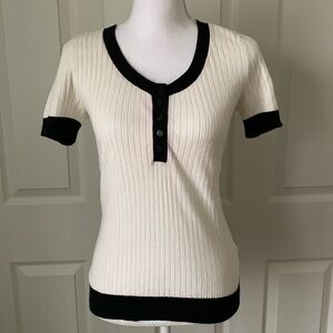 MICHAEL Michael Kors Black and White Knit Short Sleeve Top